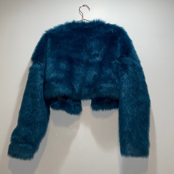 Blue Cropped Jacket✨ - Picture 2 of 3